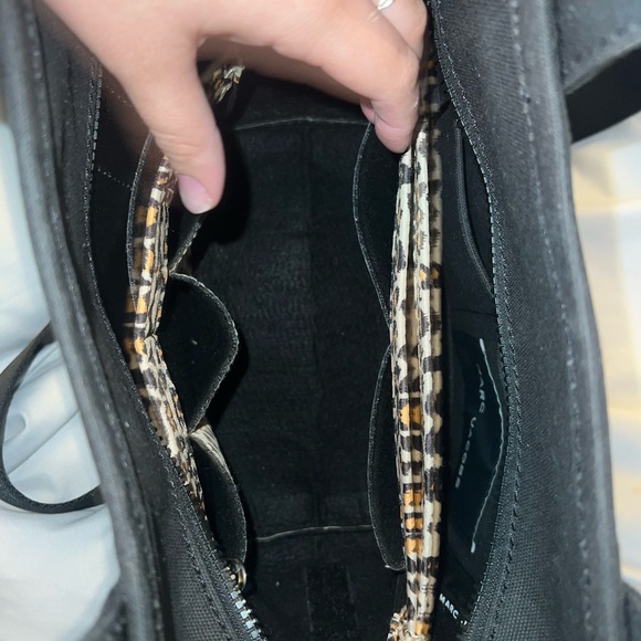 black marc jacob’s tote - Picture 5 of 6